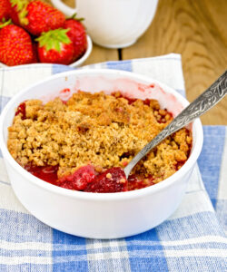 Homemade Strawberry Crumble